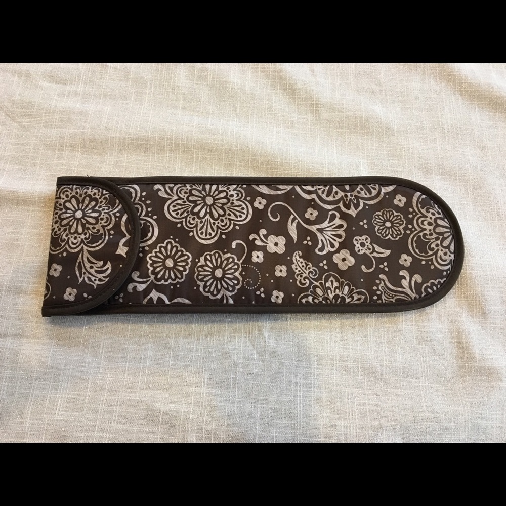 Thirty-one gifts Curling iron cover